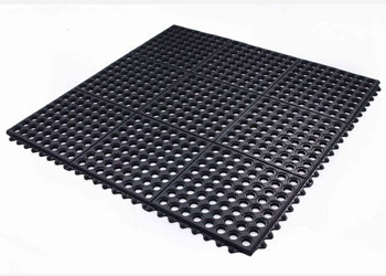 <!DOCTYPE html>
<html>
<head>
</head>
<body>
<p>restaurant mats</p>
</body>
</html>